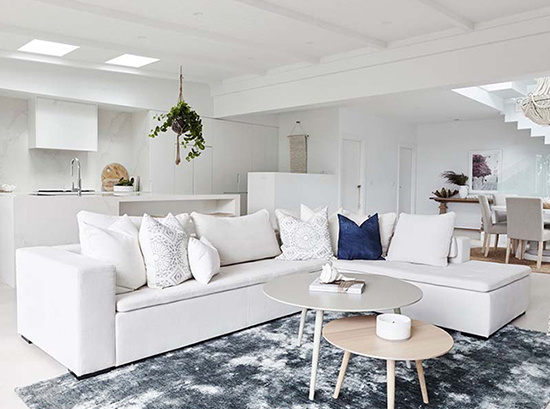 Mezzo White Sofa